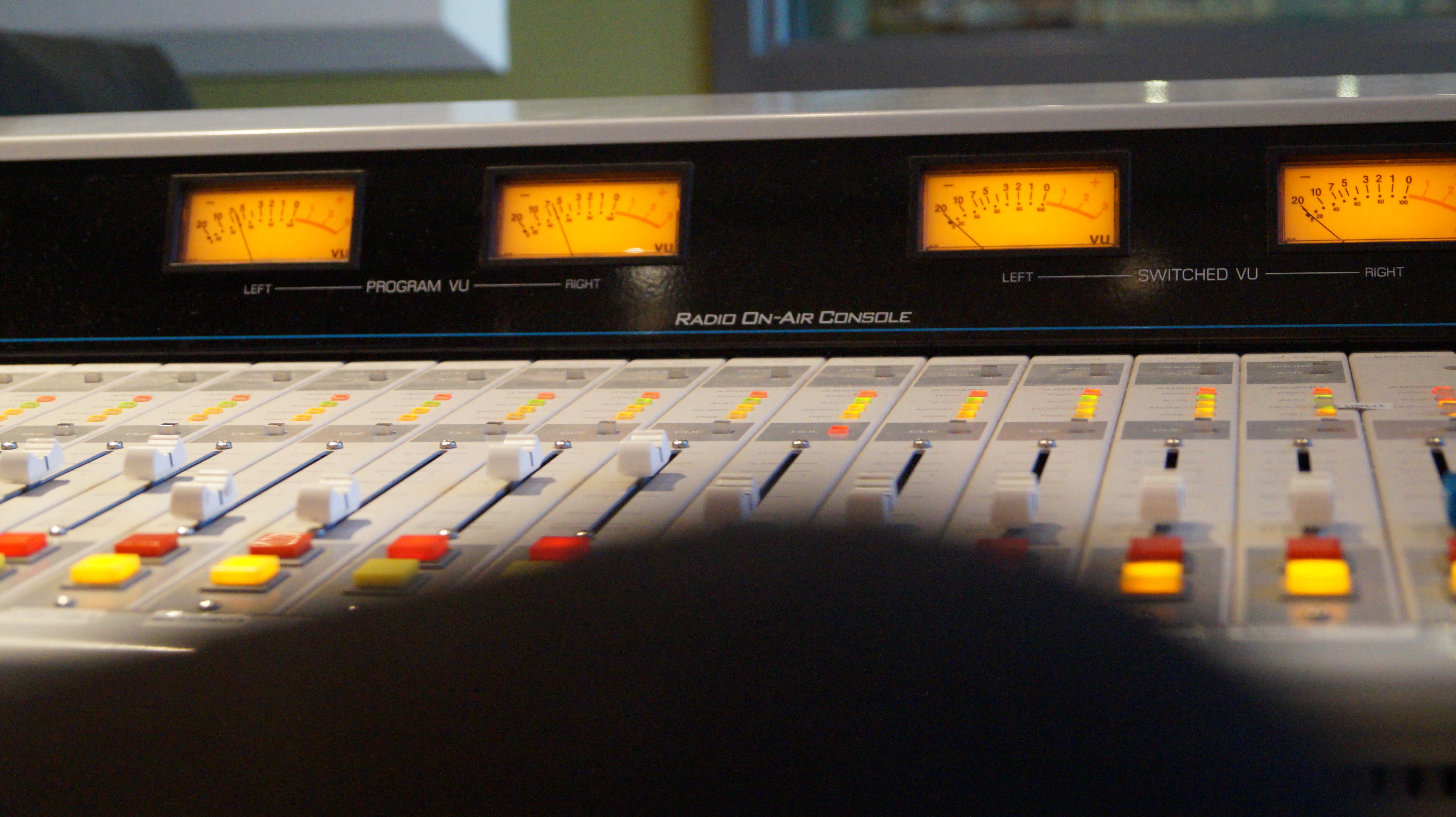 Across the Pond KJHK