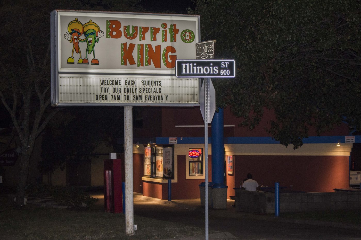 Lawrence’s Late Night Grub KJHK 90.7 FM